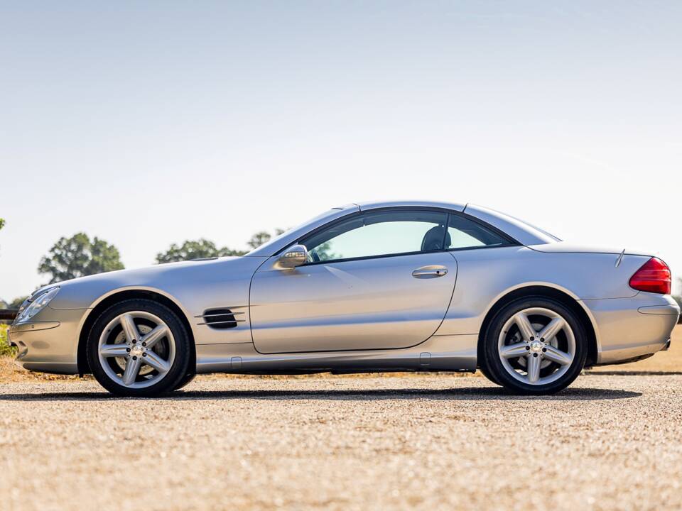 Image 3/50 de Mercedes-Benz SL 500 (2003)