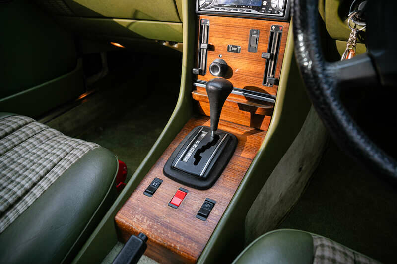 Image 29/43 of Mercedes-Benz 280 SL (1982)