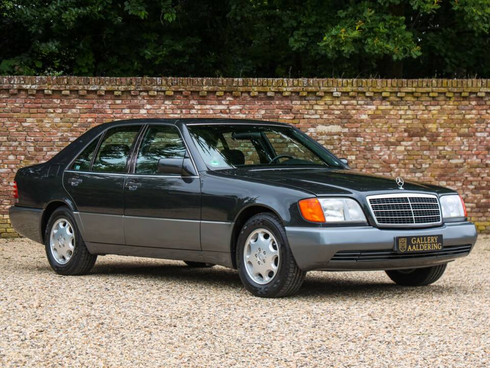 Bild 44/50 von Mercedes-Benz 400 SE (1991)