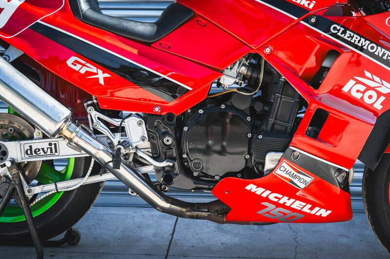 Image 5/50 of Kawasaki GPX 750R (1987)