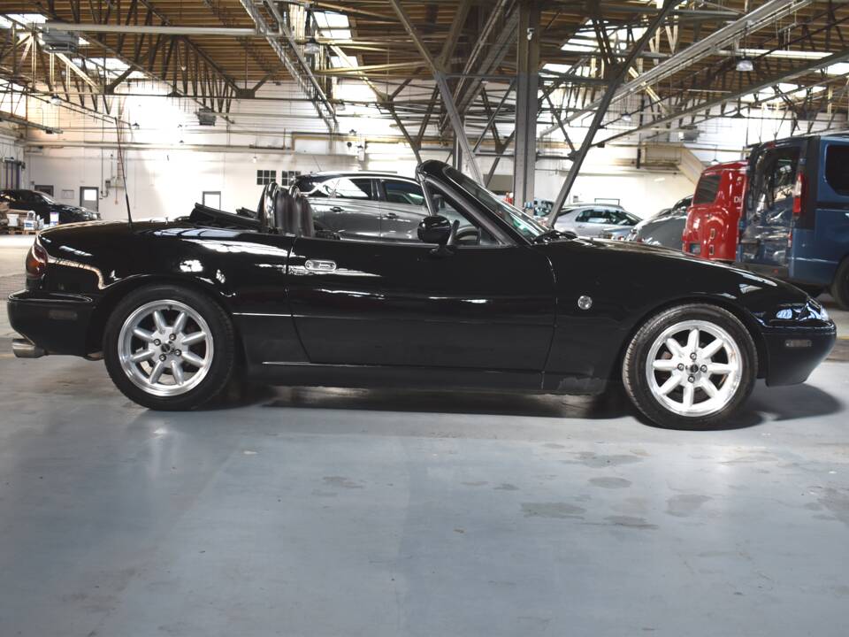 Image 8/68 of Mazda MX-5 1.6 (1992)
