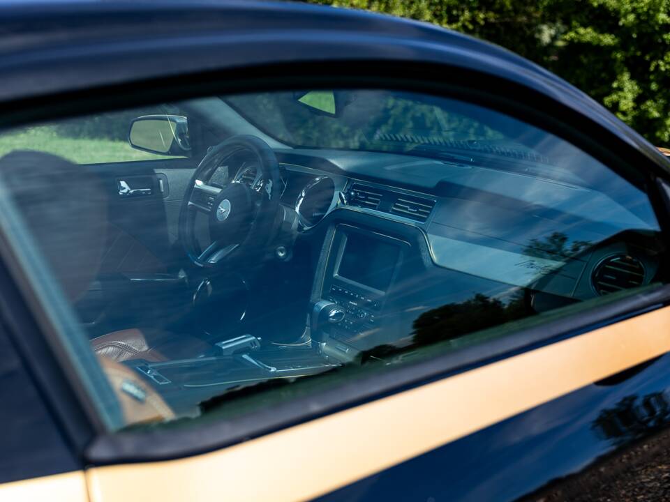 Image 27/50 of Ford Mustang V6 (2009)