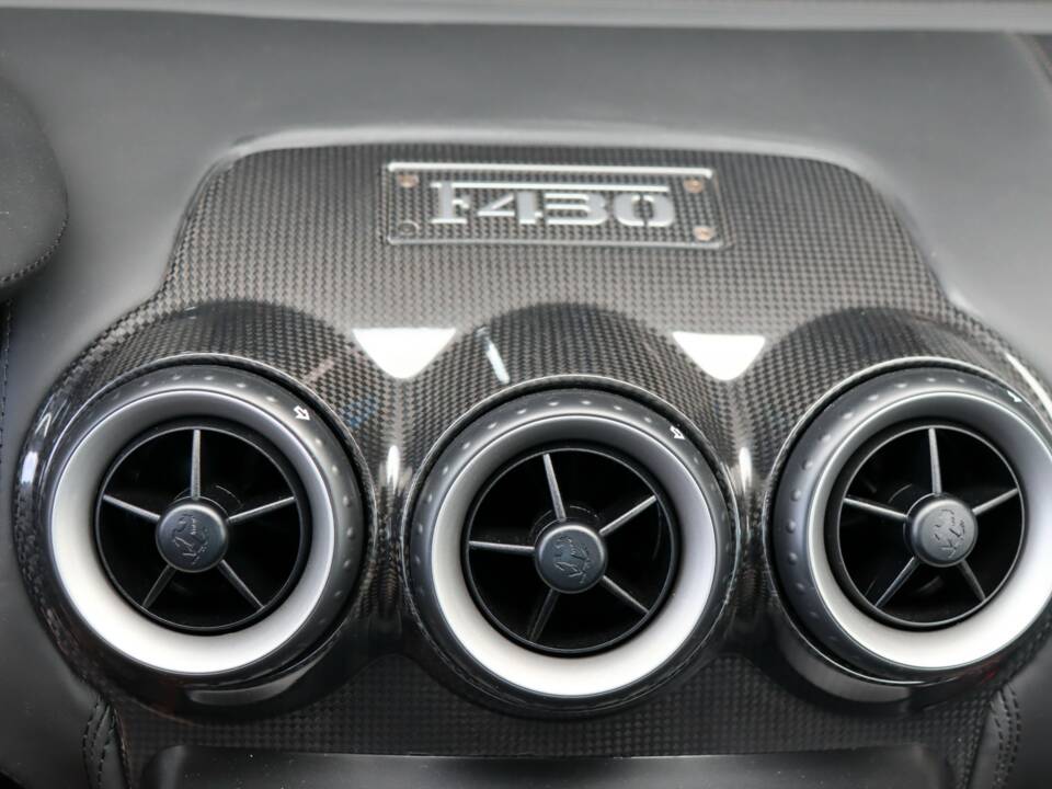 Bild 29/50 von Ferrari F 430 (2010)