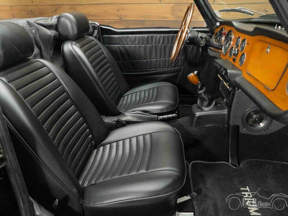 Image 8/19 of Triumph TR 6 (1971)