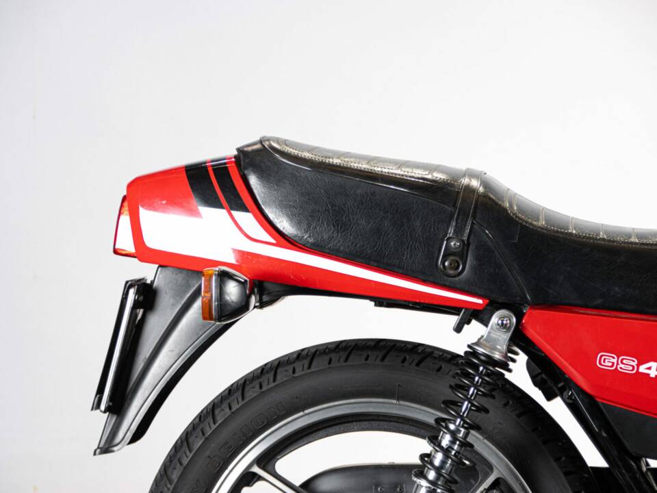 Image 40/50 of Suzuki DUMMY (1987)