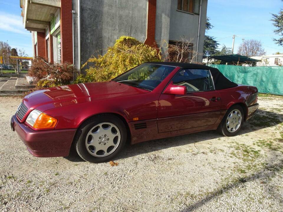Afbeelding 30/45 van Mercedes-Benz 500 SL (1991)