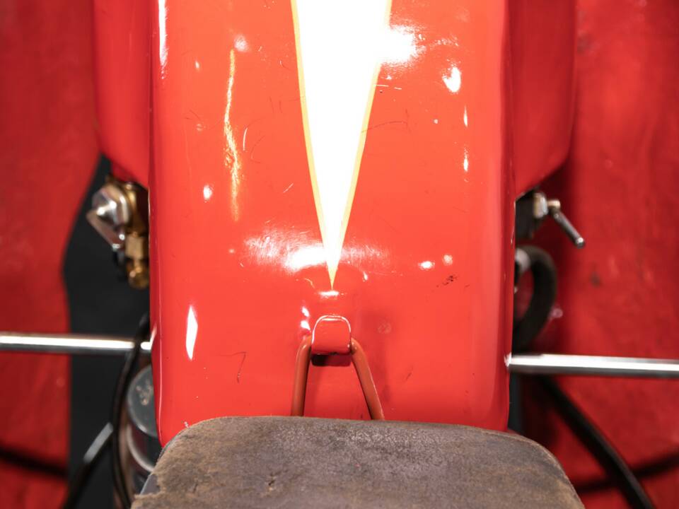 Bild 18/32 von Aermacchi Harley-Davidson DUMMY (1963)