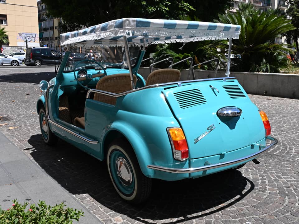 Image 14/90 of FIAT Ghia 500 Jolly (1970)
