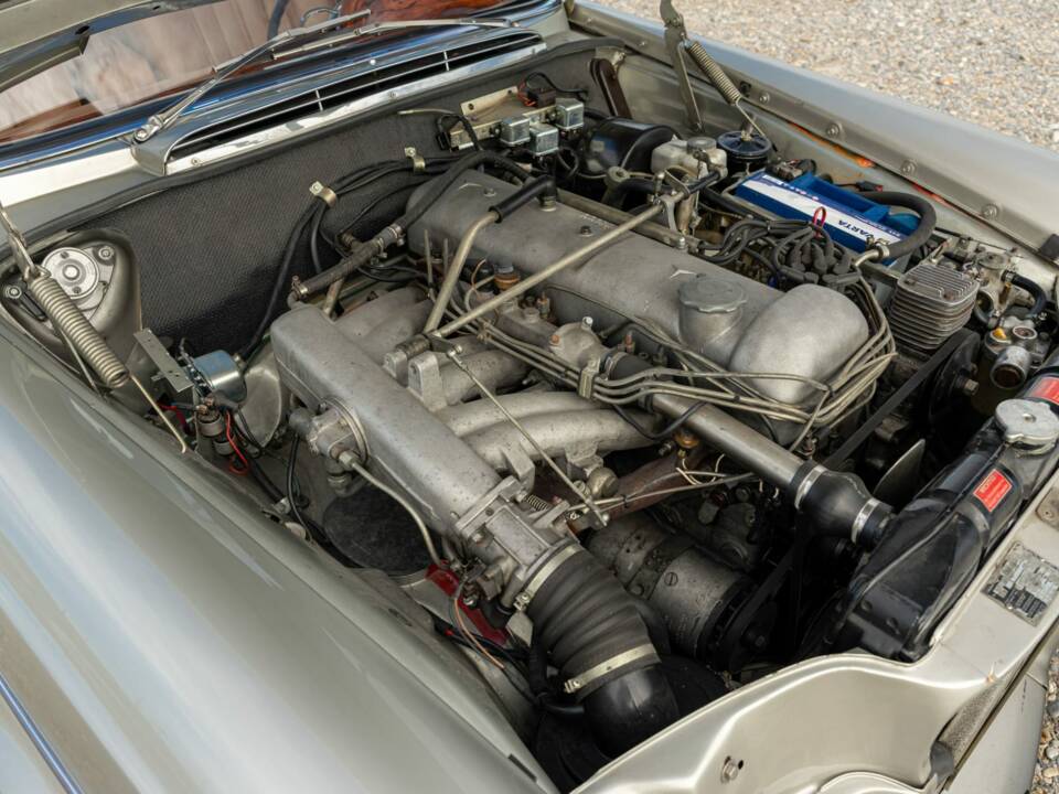 Afbeelding 12/13 van Mercedes-Benz 300 SE (1963)