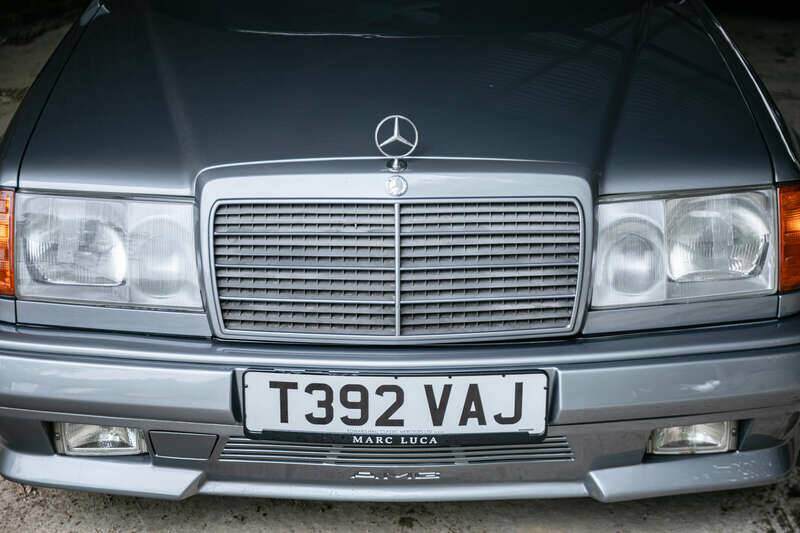 Image 32/43 of Mercedes-Benz 300 CE 3.2 AMG (1990)