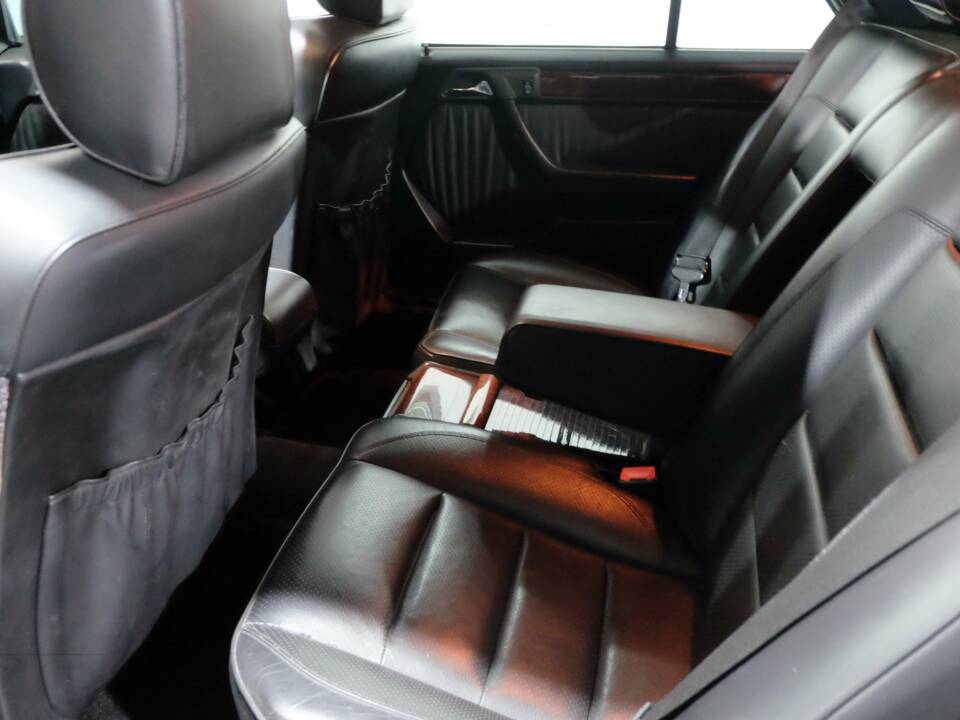 Bild 15/28 von Mercedes-Benz 500 E (1991)