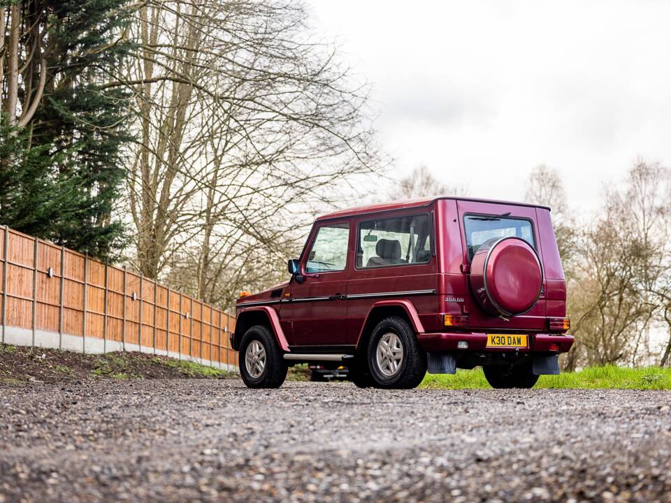 Image 13/32 of Mercedes-Benz 300 GD (kurz) (1992)