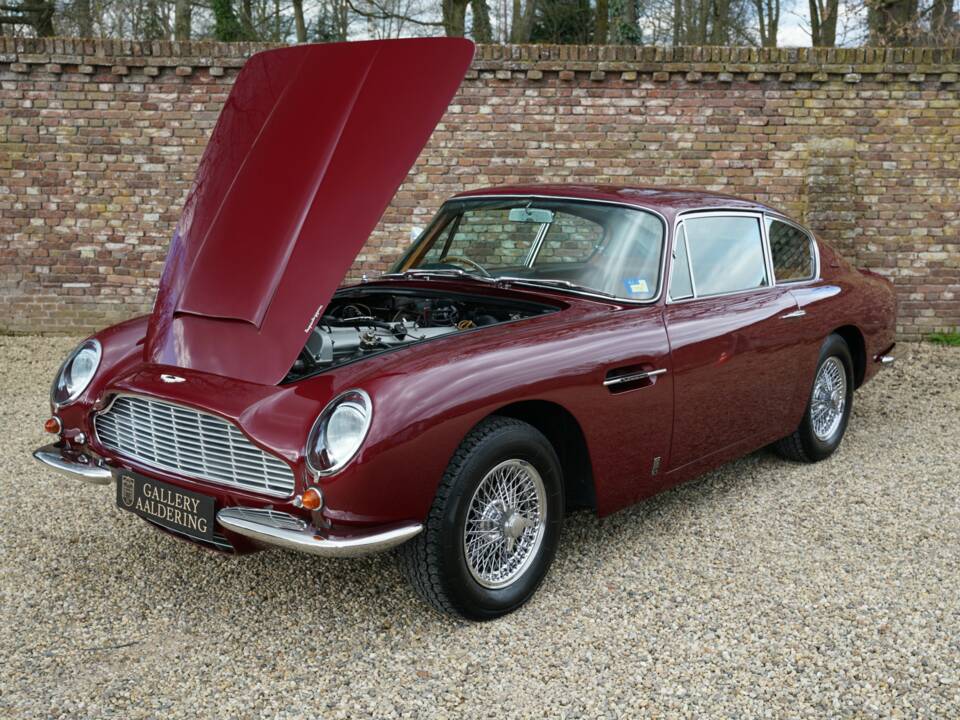 Bild 49/50 von Aston Martin DB 6 Vantage (1966)