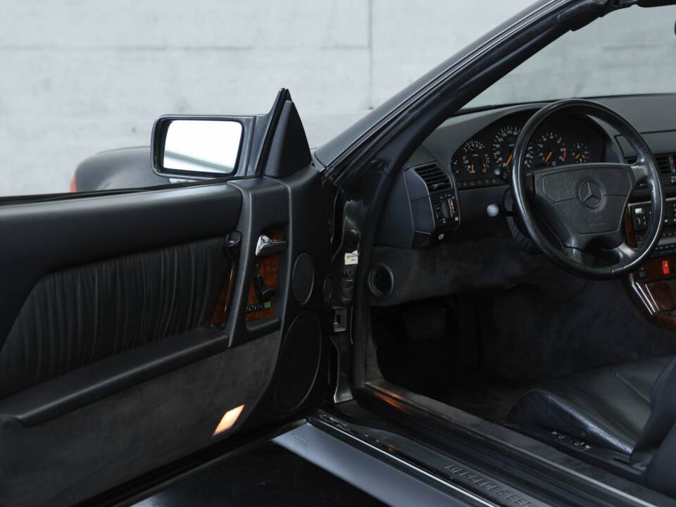 Image 21/50 of Mercedes-Benz 600 SL (1993)