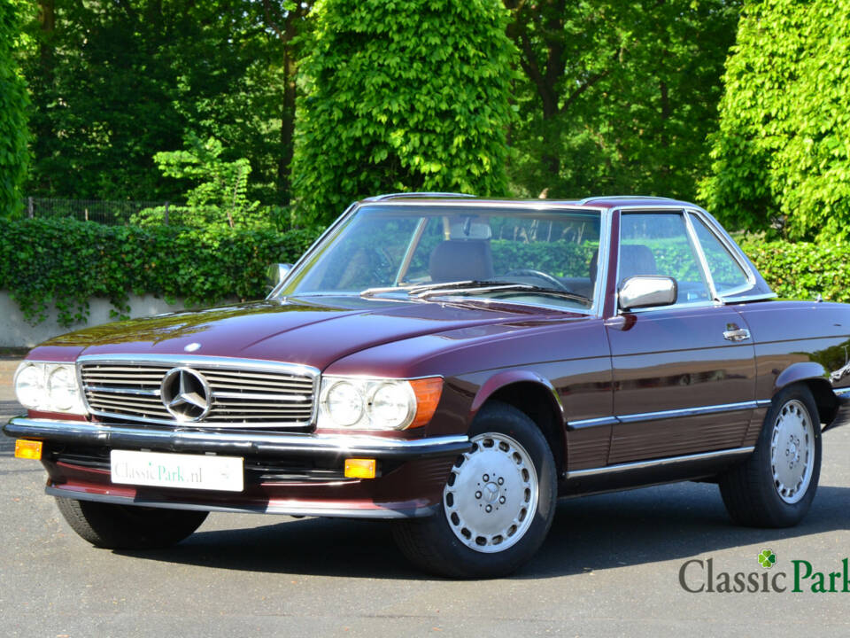 Image 9/50 of Mercedes-Benz 560 SL (1987)