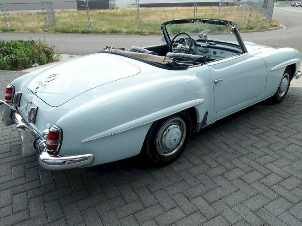 Image 20/43 of Mercedes-Benz 190 SL (1957)