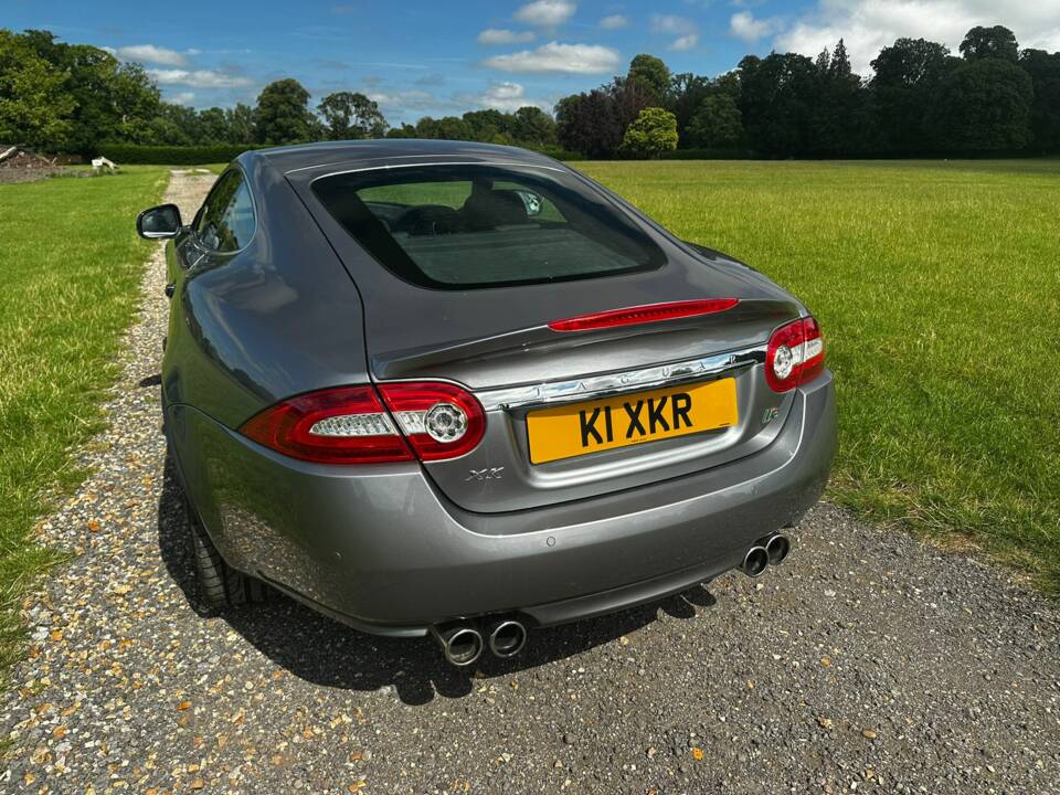 Image 12/46 of Jaguar XKR (2010)
