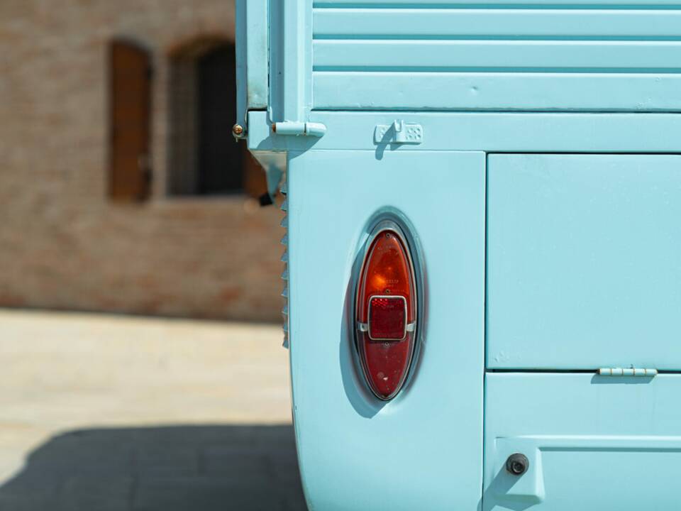 Bild 13/50 von FIAT 600 T Coriasco (1968)