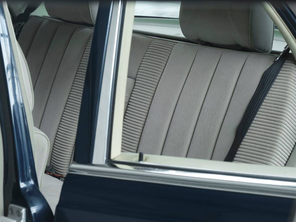 Imagen 42/50 de Mercedes-Benz 450 SEL 6,9 (1979)
