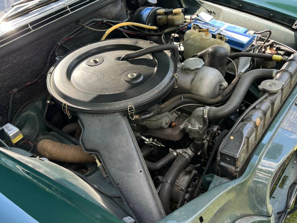 Image 17/19 of Mercedes-Benz 280 S (1968)