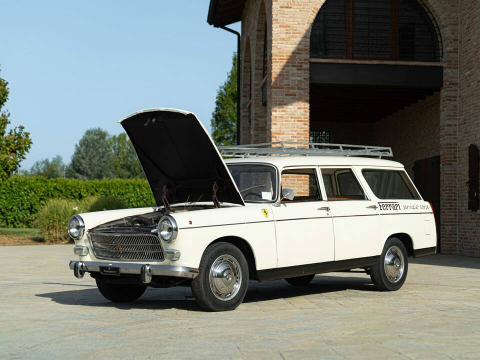 Immagine 42/50 di Peugeot 404 Familiale (1965)