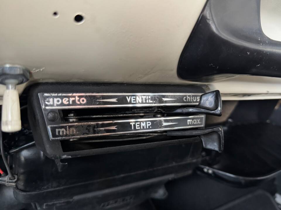 Image 43/47 of Alfa Romeo Giulia 1600 TI (1963)