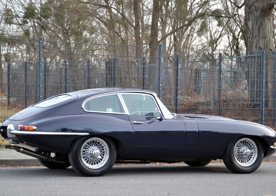 Afbeelding 11/32 van Jaguar E-Type 4.2 (1967)