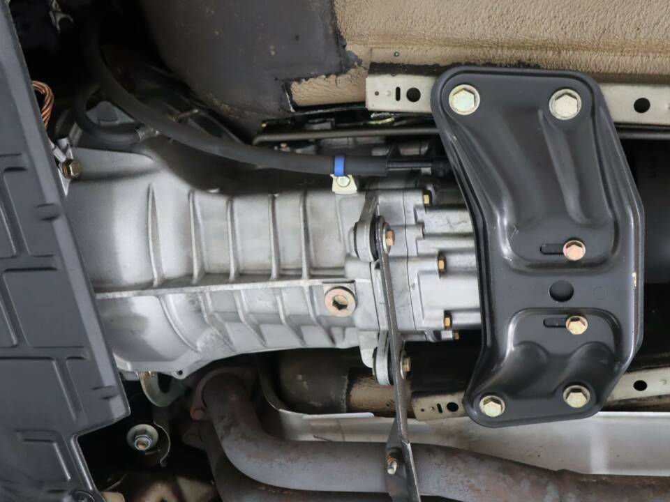 Immagine 41/50 di Mercedes-Benz 190 E 2.3-16 (1986)