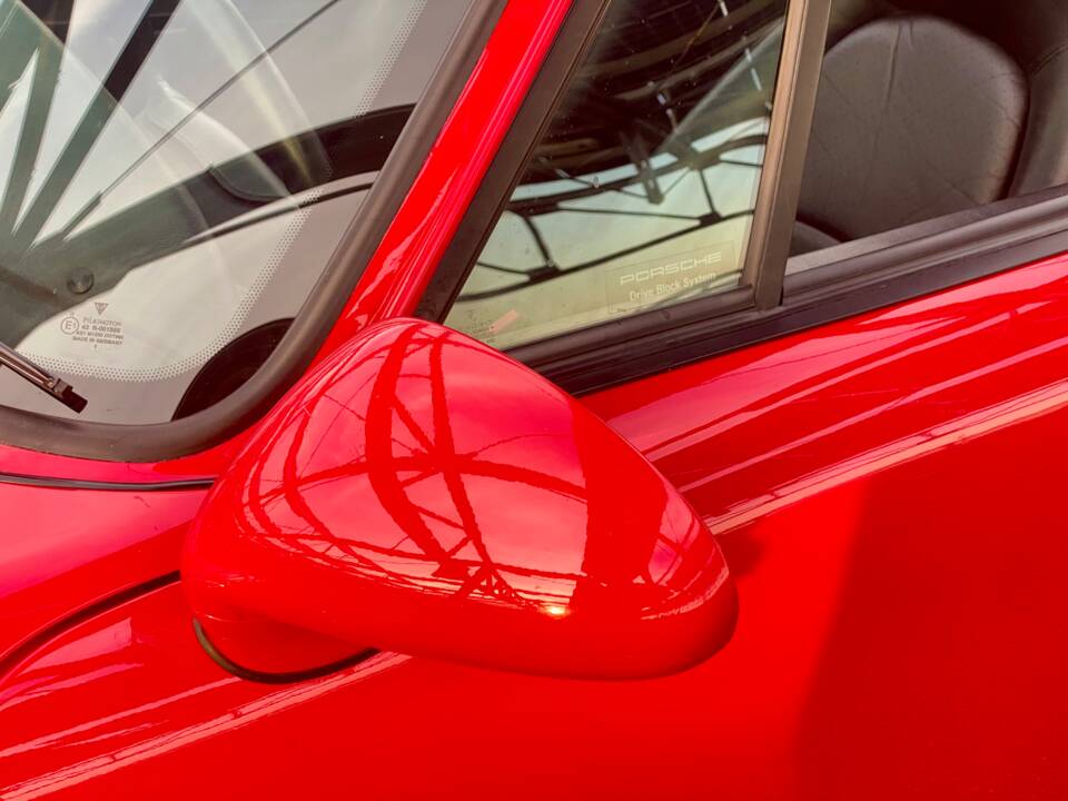 Bild 28/44 von Porsche 911 Carrera (1994)
