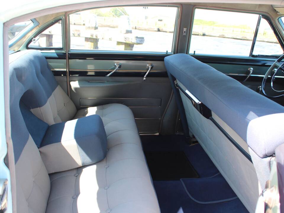 Image 21/43 of Cadillac 62 Sedan (1953)