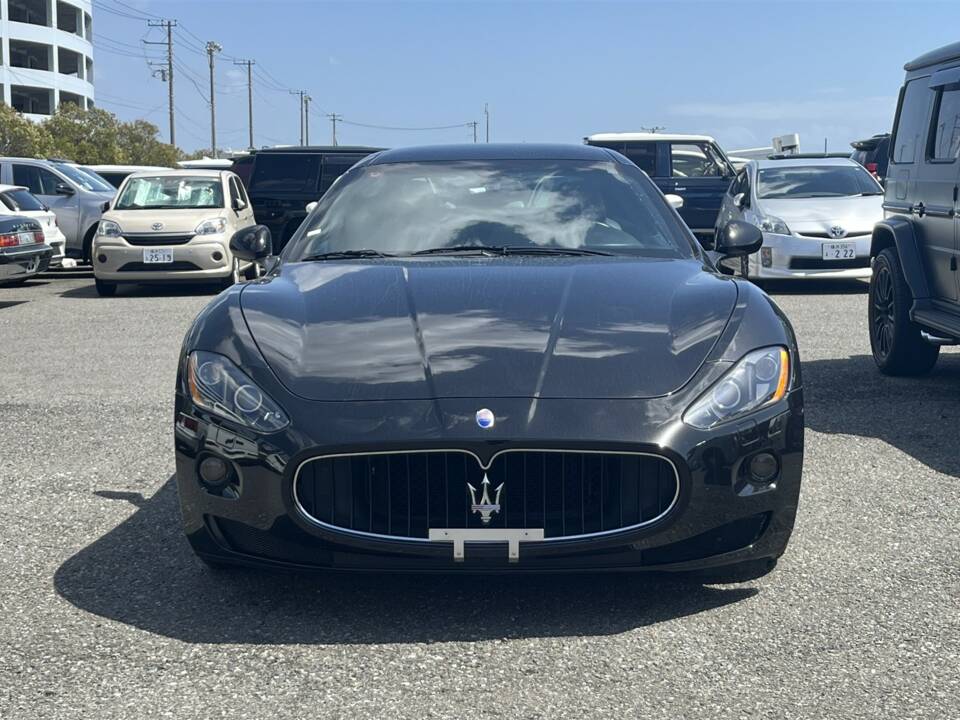 Image 8/39 de Maserati GranTurismo S (2010)