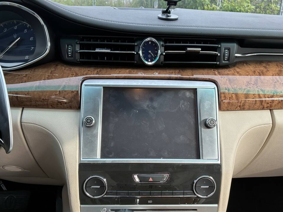 Image 19/54 of Maserati Quattroporte GTS (2015)