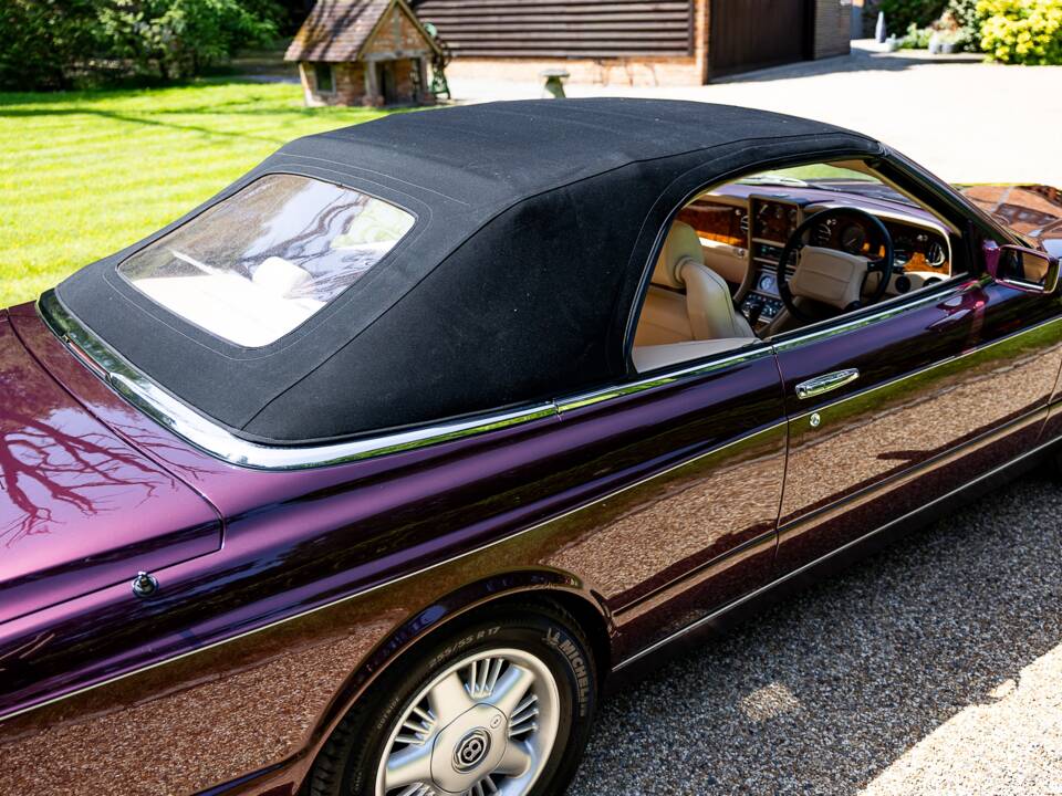 Image 40/46 of Bentley Azure (1997)
