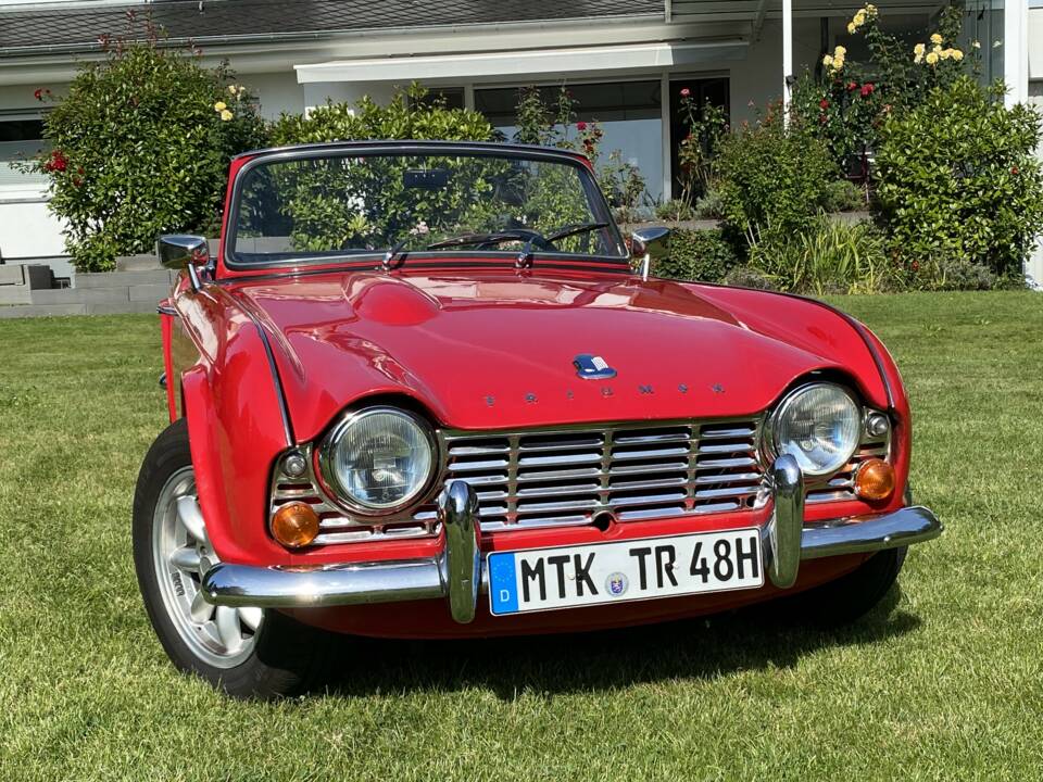 Image 6/10 of Triumph TR 4 (1964)