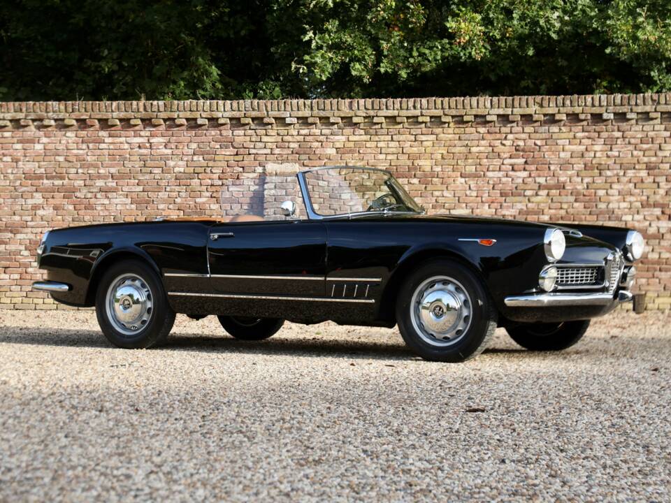 Bild 42/50 von Alfa Romeo 2000 Spider (1961)