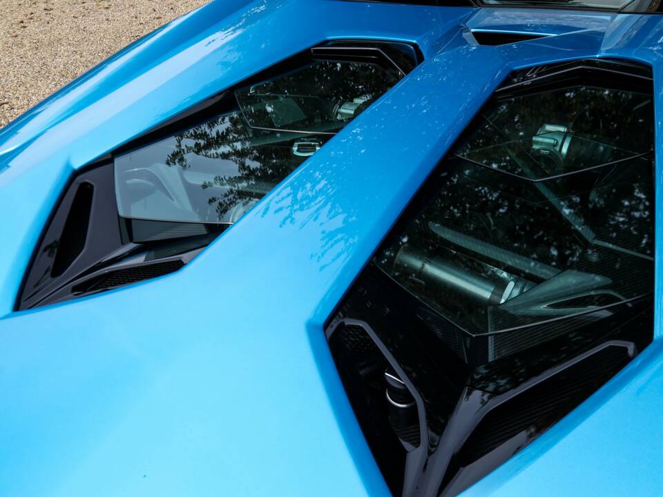 Image 4/50 of Lamborghini Aventador S (2018)