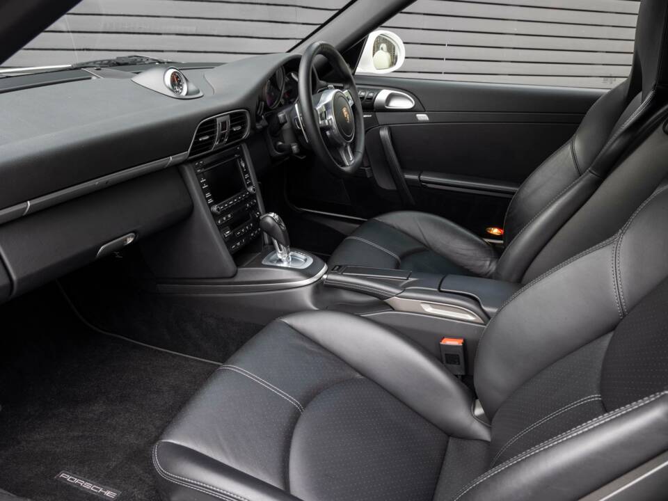 Bild 20/36 von Porsche 911 Carrera GTS (2011)