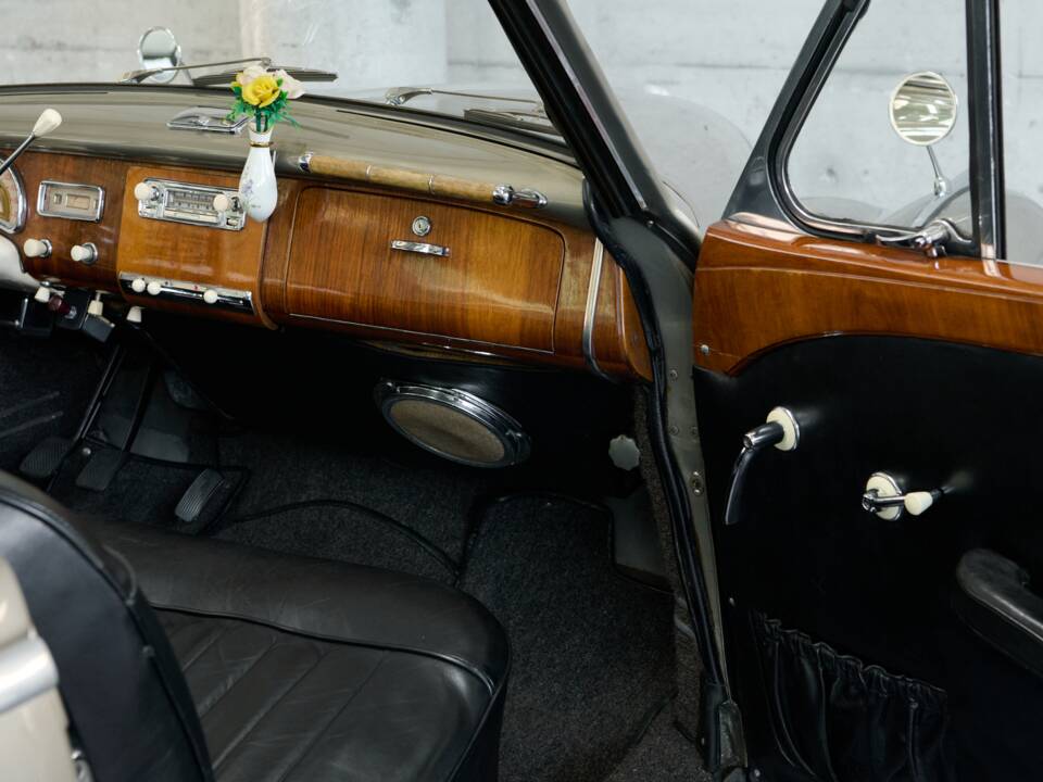 Immagine 50/50 di BMW 502 Baur (1955)