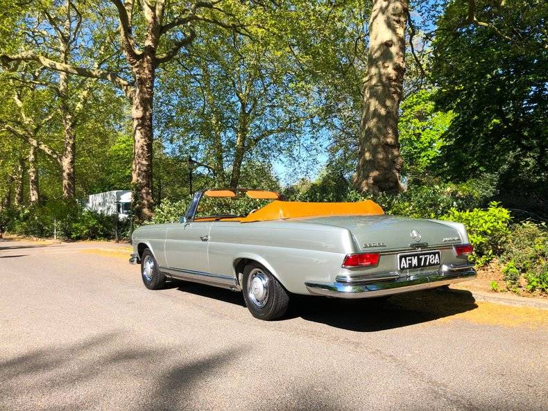 Bild 20/50 von Mercedes-Benz 220 SE b (1963)