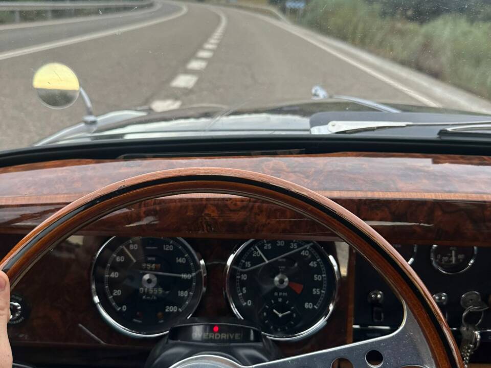 Immagine 13/14 di Jaguar 340 (1968)