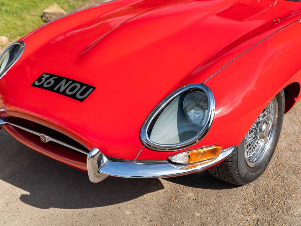 Image 38/44 of Jaguar E-Type 3.8 (1962)