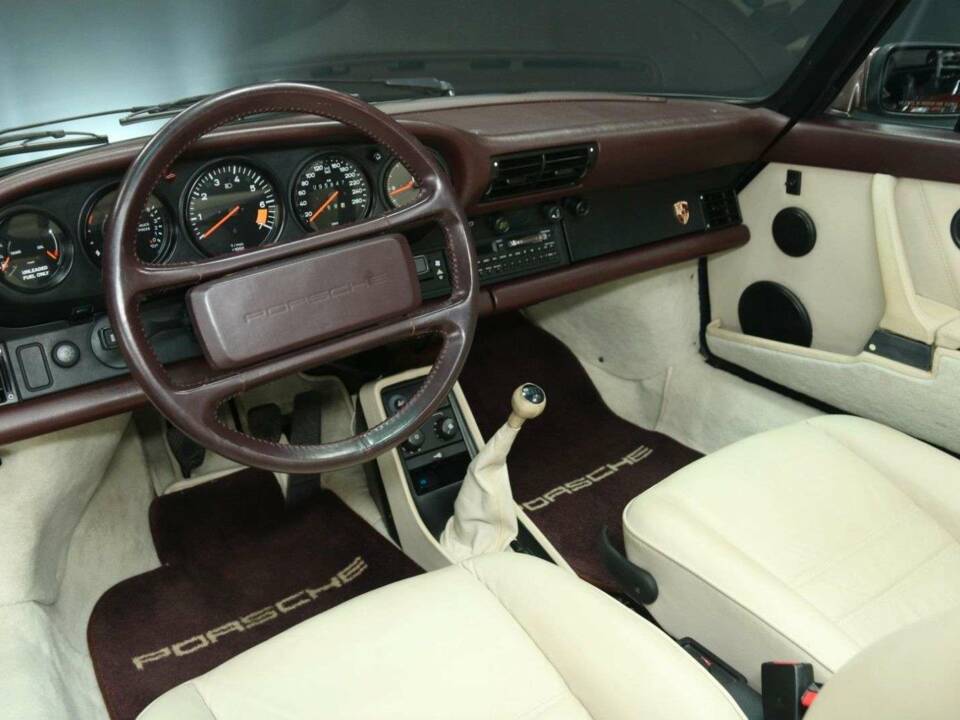 Imagen 13/30 de Porsche 911 Carrera 3.2 (1988)