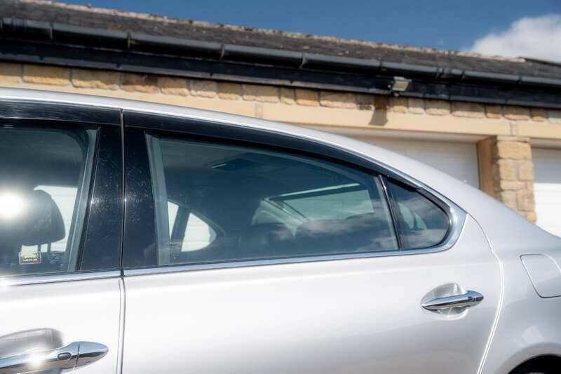 Immagine 39/50 di Lexus LS 600h L (2013)