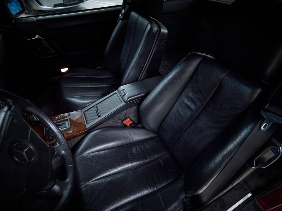 Bild 55/99 von Mercedes-Benz SL 320 (1995)