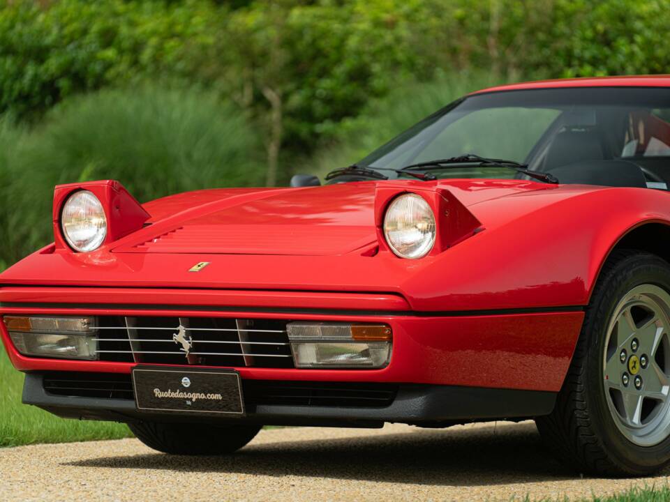 Image 17/50 of Ferrari 208 GTB Turbo (1987)