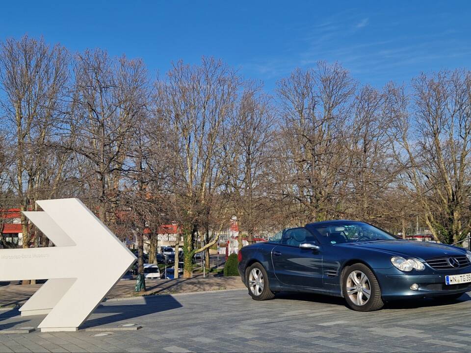 Image 1/26 de Mercedes-Benz SL 350 (2004)