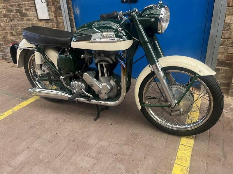 Image 17/17 of Norton DUMMY (1962)