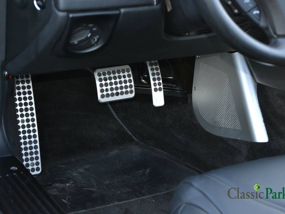 Afbeelding 30/50 van Aston Martin DBS Volante (2010)