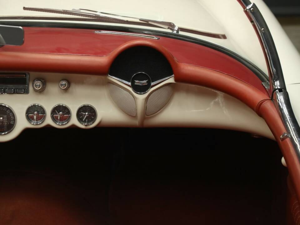 Image 20/50 of Chevrolet Corvette (1954)