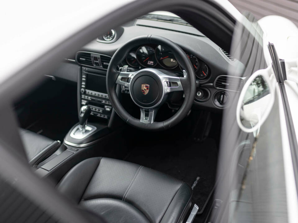 Bild 27/38 von Porsche 911 Carrera GTS (2011)